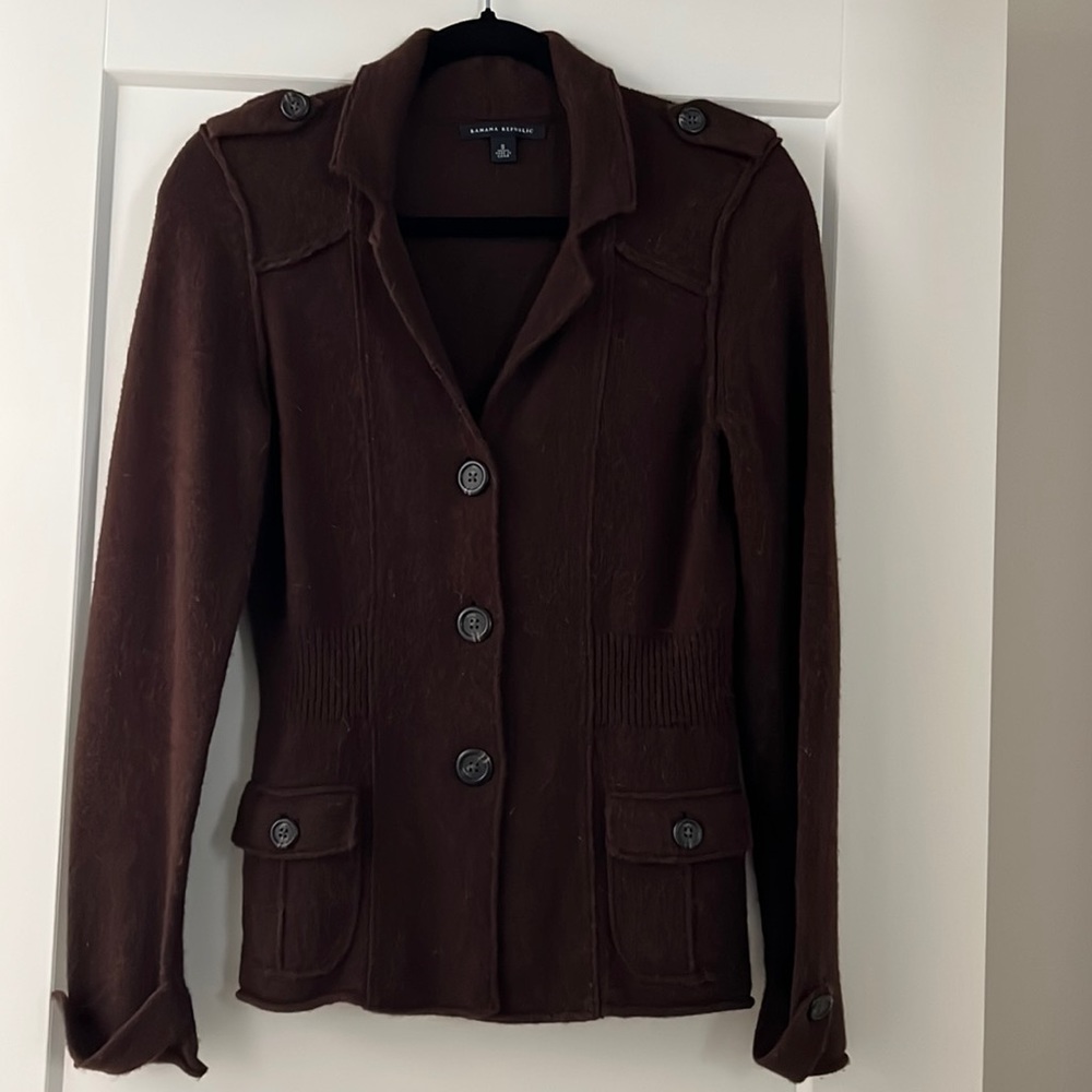 Pre-owned Banana Republic Brown wool sweater. Size SMALL.